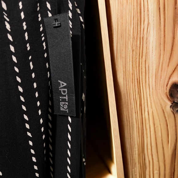 APT. 9 Black & White A-Line Shark Hem Medium - Picture 4 of 4